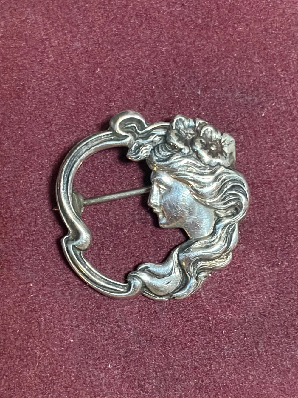Art Nouveau Sterling Silver Lady Pin/Brooch